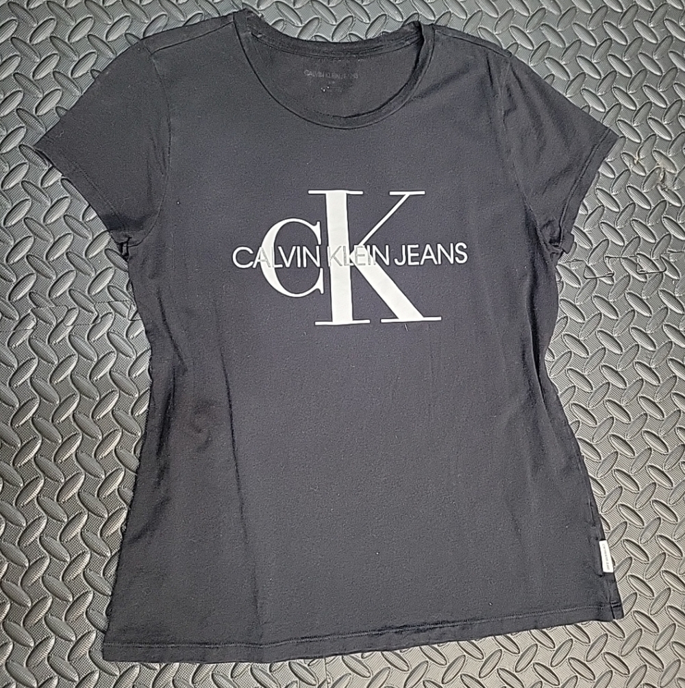 Calvin Klein Jeans Shirt Size Large (Would Fit Medium)  Black Top Short Sleeve